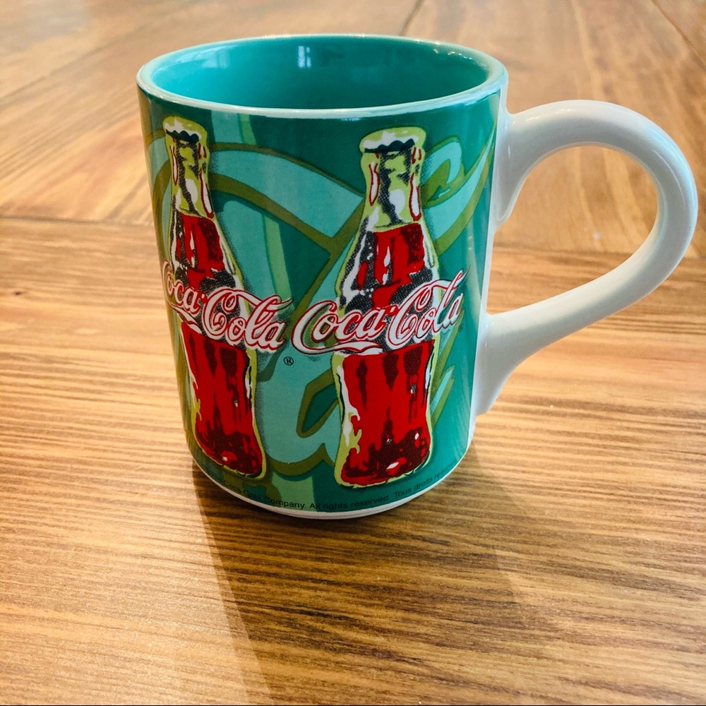 Coca-Cola Vintage Family Bear Rhythm Coffee Cup